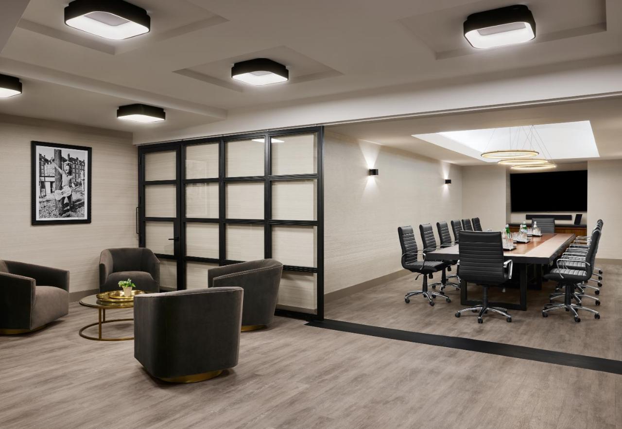 Gansevoort Meatpacking Hotel Nova Iorque Exterior foto A meeting room at the New York Marriott Marquis